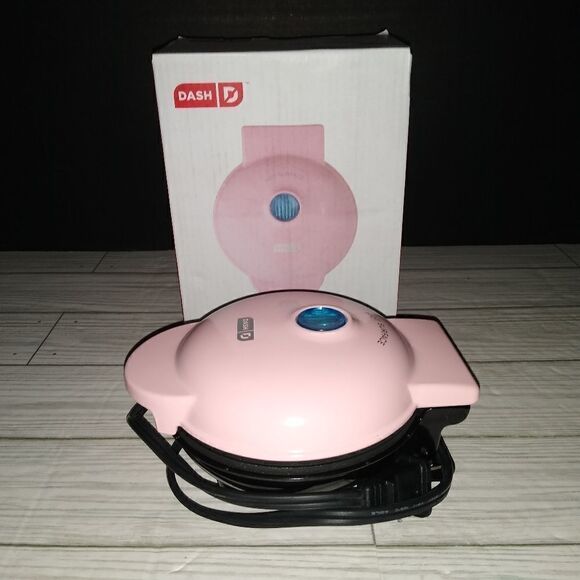 Dash Pink Mini Waffle Maker 4" Cooking Surface Non-stick 350 Watts - Picture 4 of 10